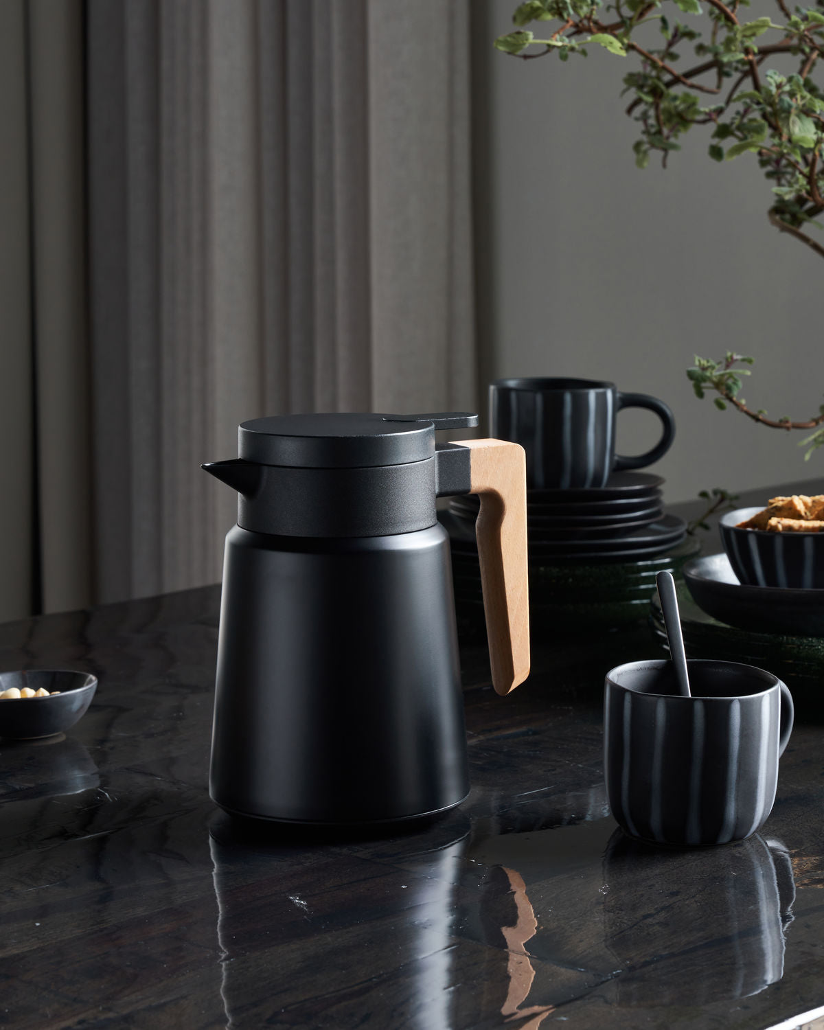Thermos ‘Cole’ Black 1L