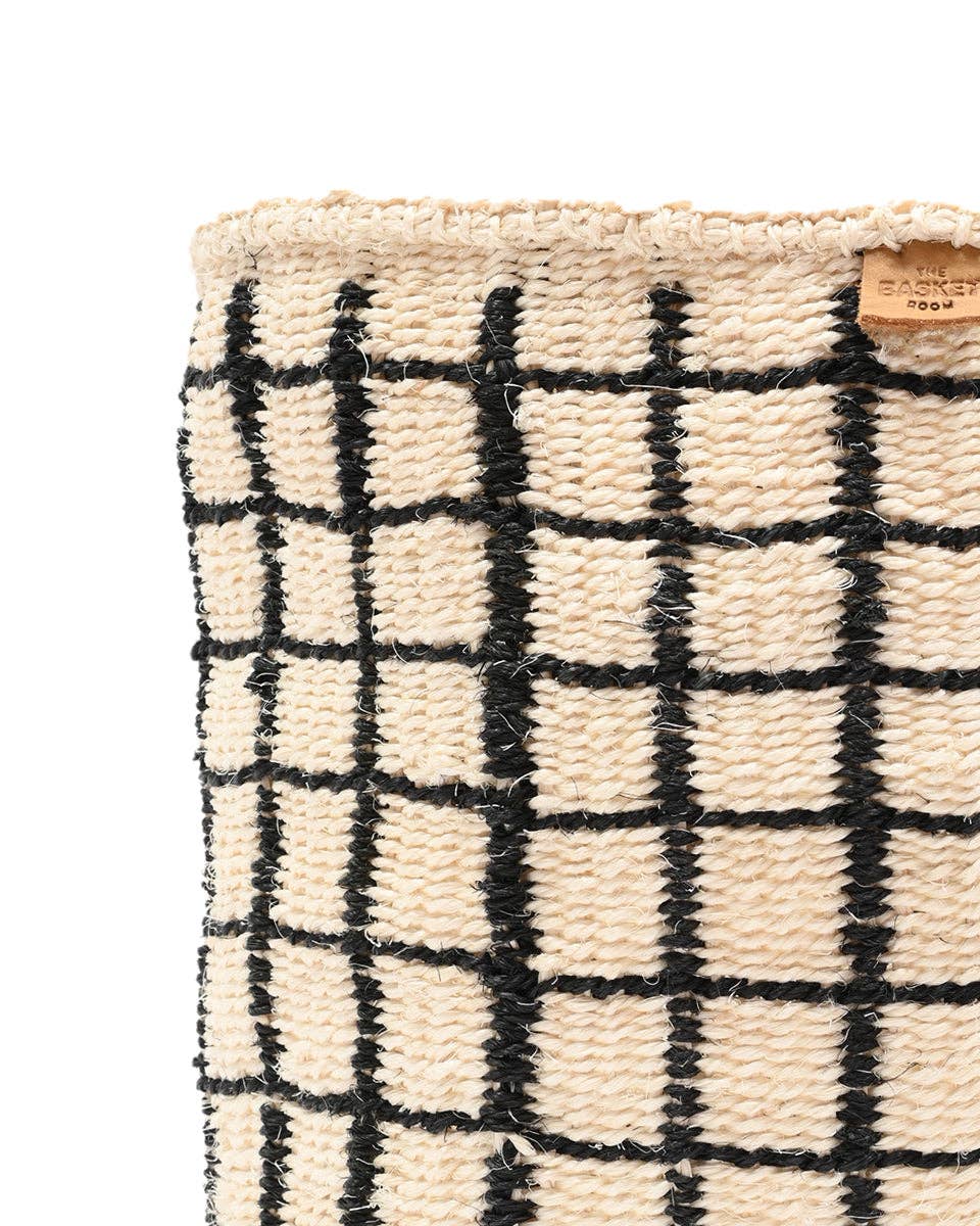 BAINI: Black Check Woven Storage Basket: Black / L / Checked