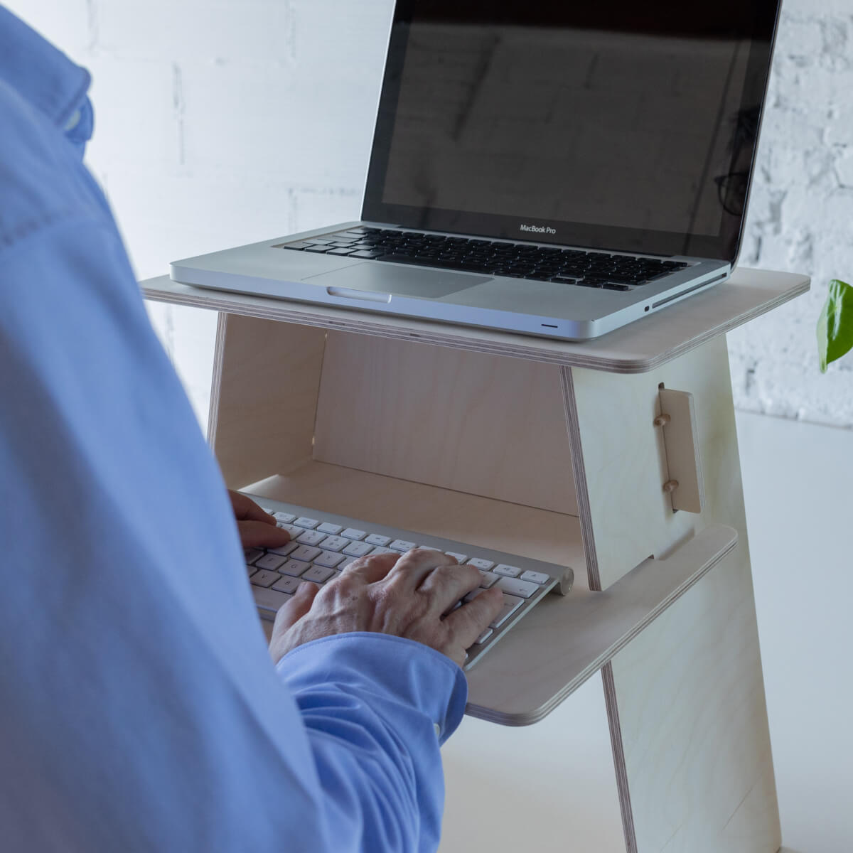 Ply Standing Desk Stool L'ESCAMBELL