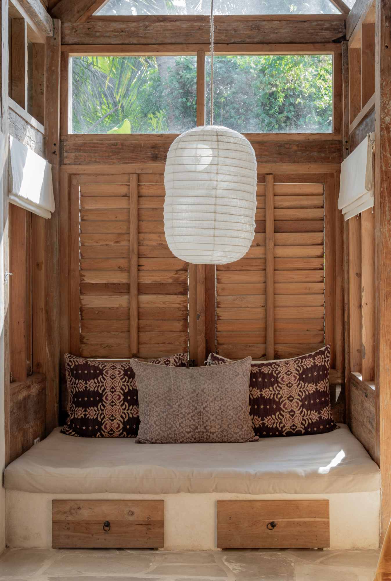 Linen Light Shade - Folie Shape: Off-White / Small 30cm x 50cm