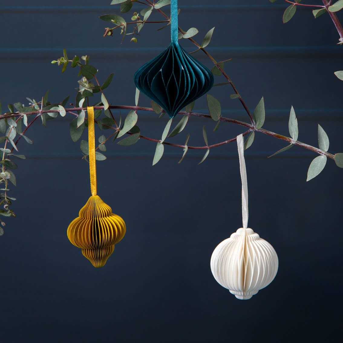 Talking Tables UK - Honeycomb Christmas Baubles Decorations | 3 Pack |