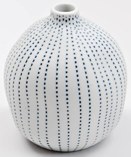 1415W26 GUG SAG S - WO 26 Porcelain bud vase