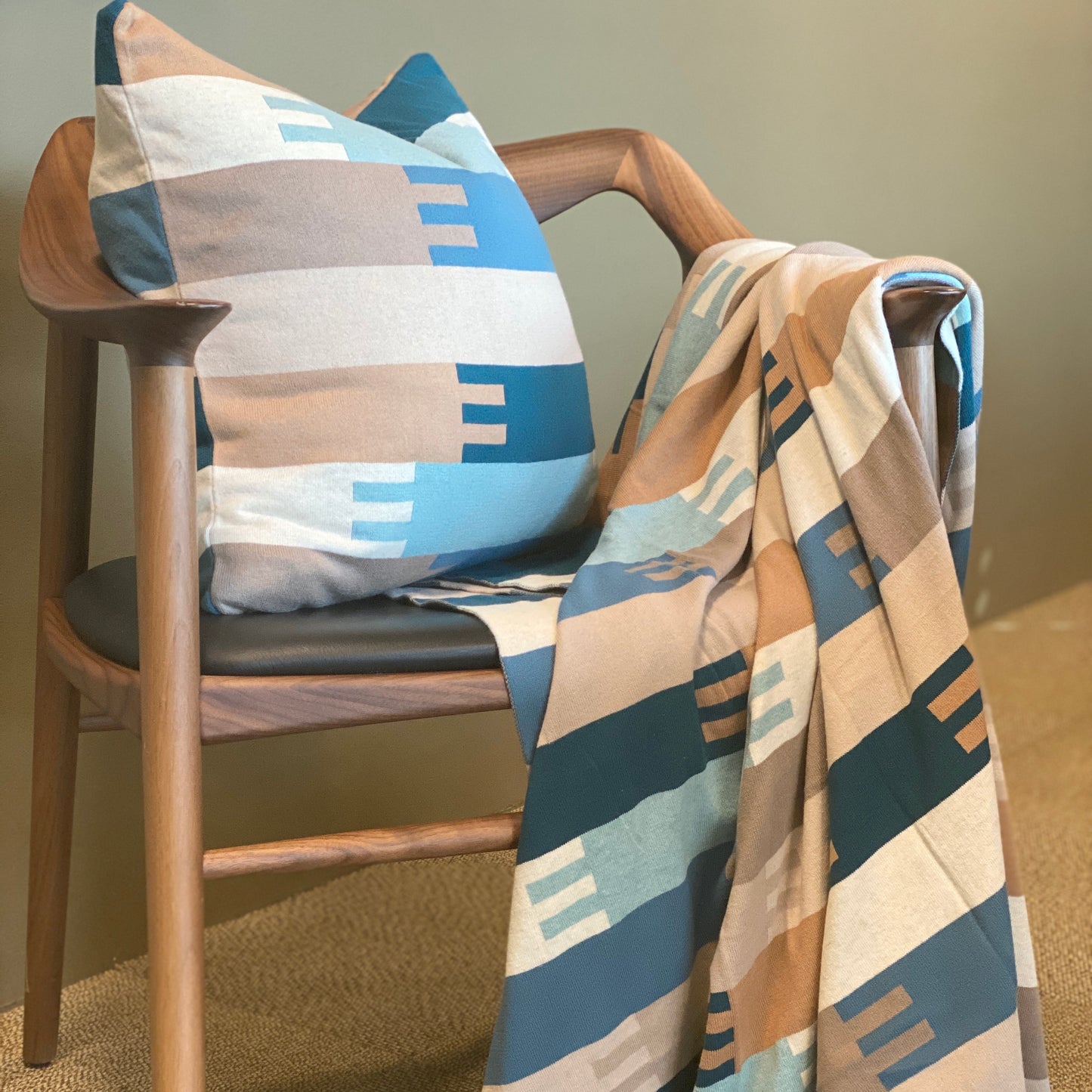 Fredrik Knit Blanket Blue