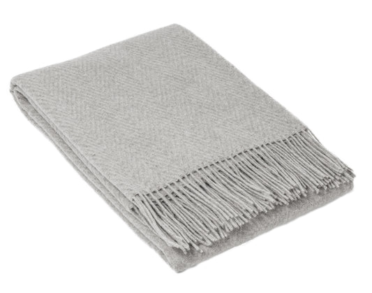 Hampton Collection Throw Blankets (Silver)