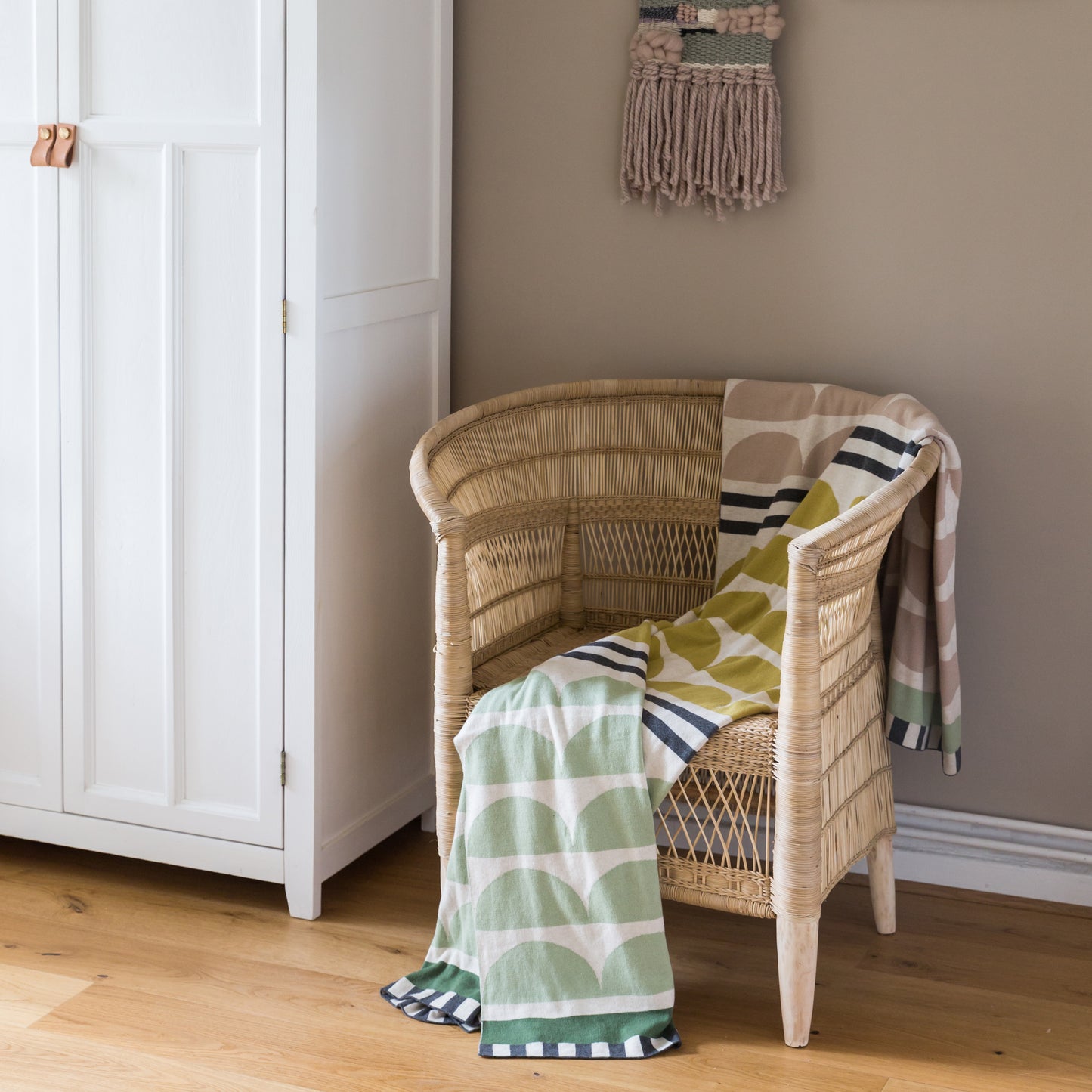 Kamelia Knit Blanket Green