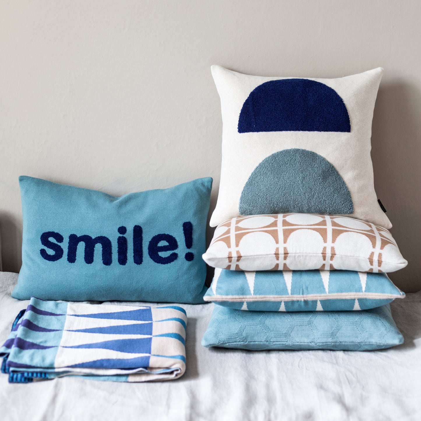 Cushion 'Mona' Blue