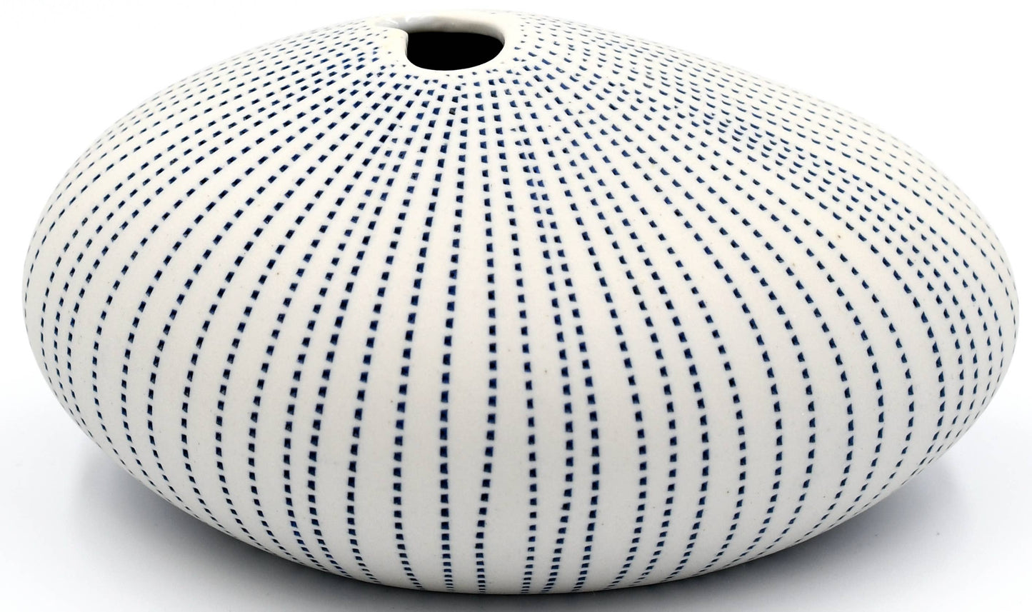 1142W26 PEBBLE MX - WO 26 Porcelain bud vase